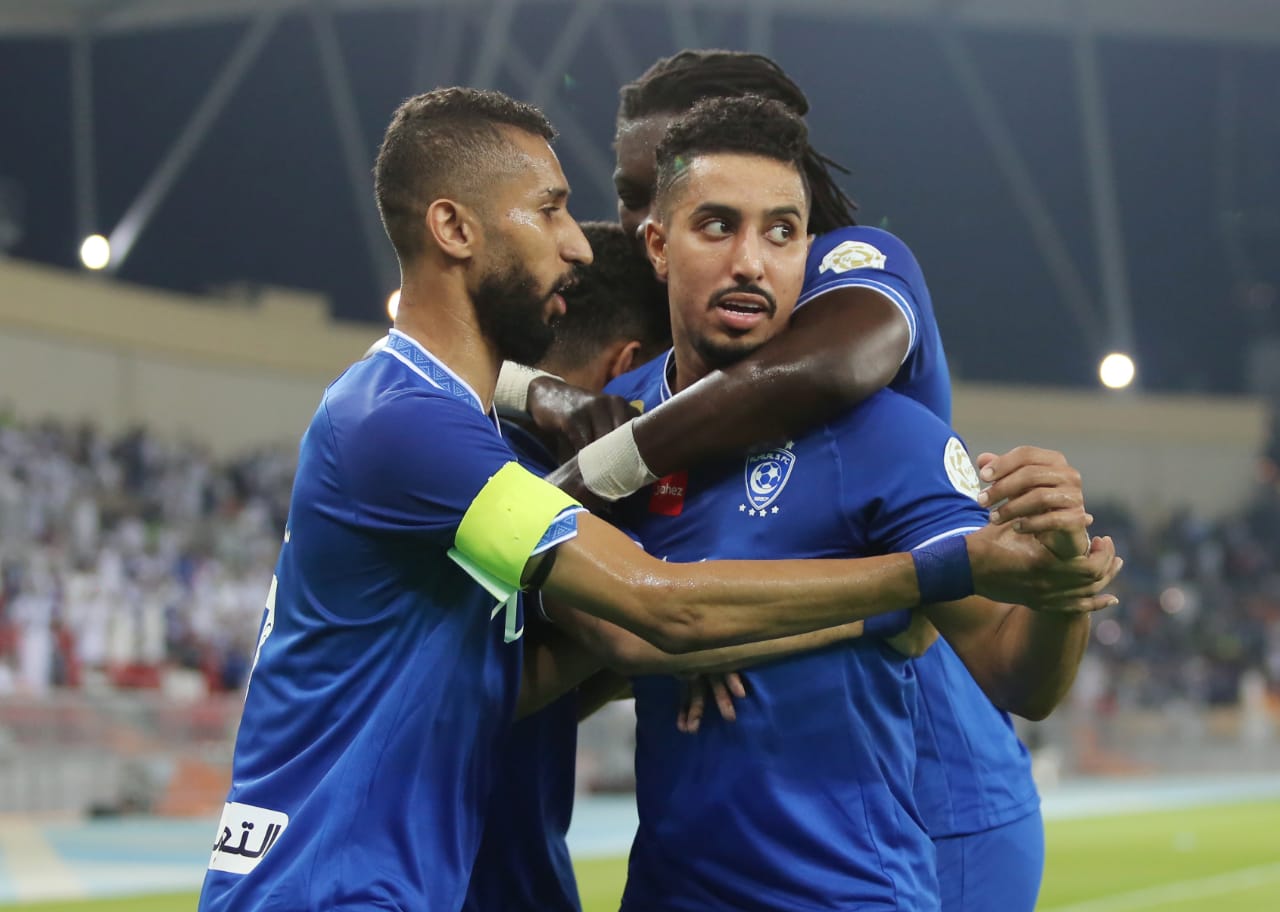 النهائي الرابع يُحفز ثلاثي الهلال