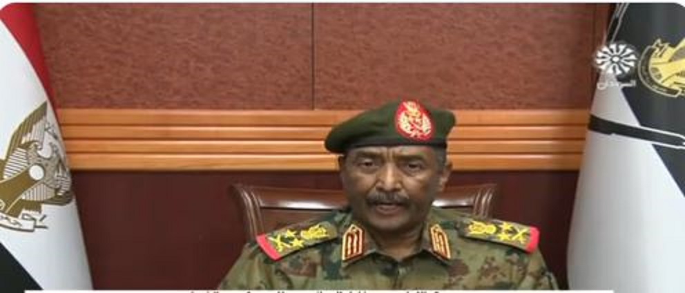 صورة البرهان: ما حدث في السودان ليس انقلاباً بل محاولة لتصحيح المسار