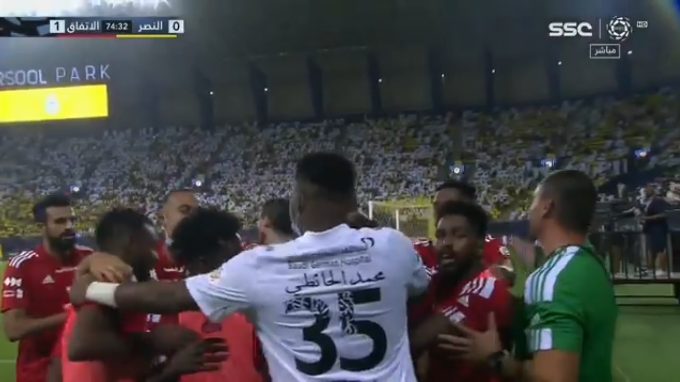 كيش يهز شباك النصر