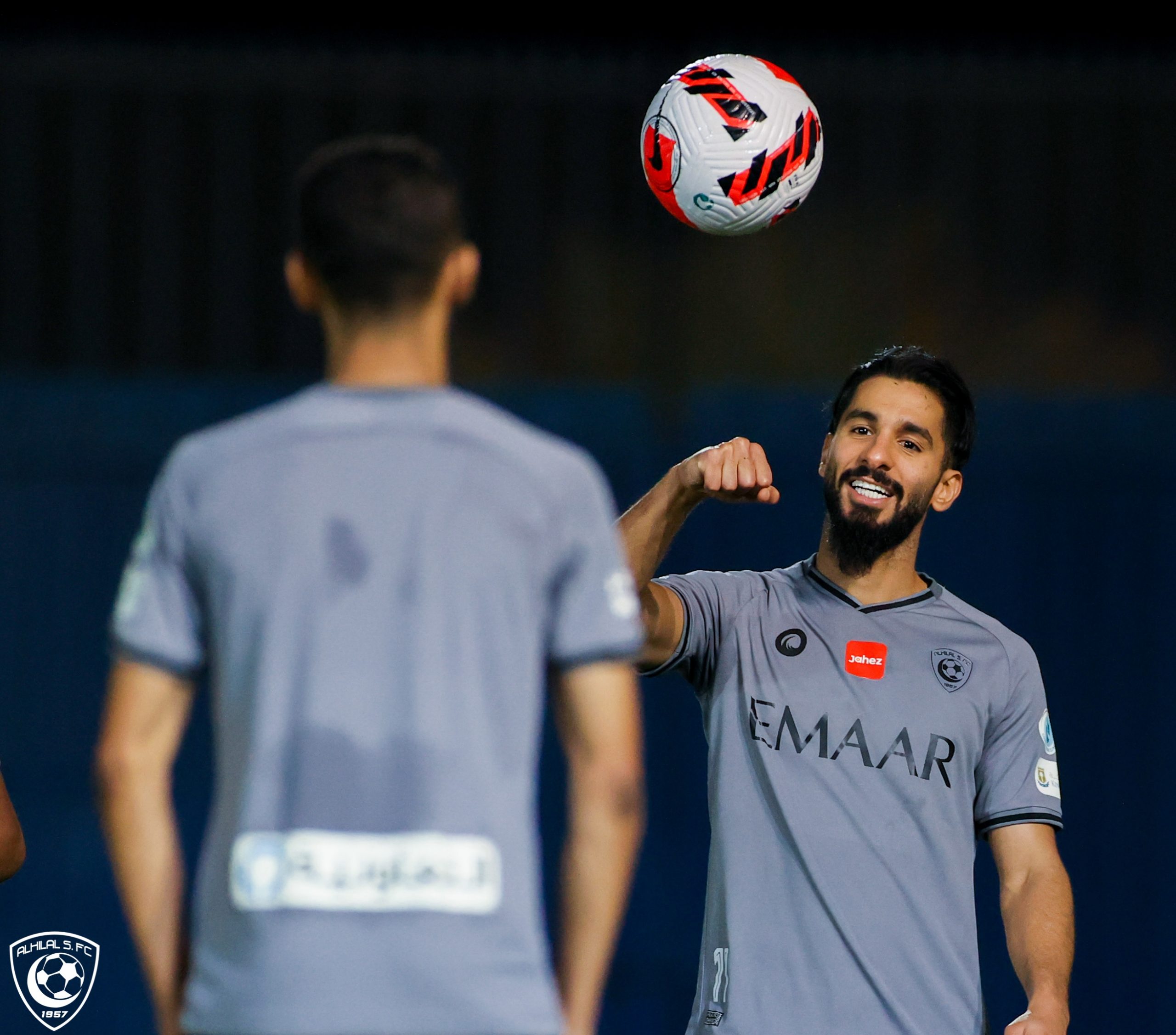 الهلال يفتح صفحة الأهلي