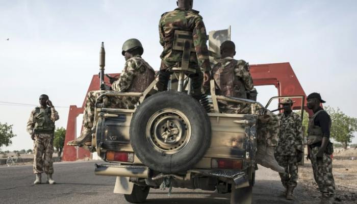 مقتل 26 جنديًّا في كمين نصبه مسلحون وسط نيجيريا