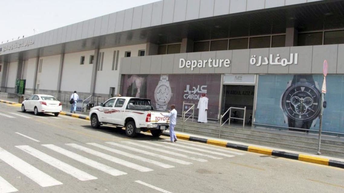 البحرين والإمارات : استهداف مطار جازان تصعيد خطير وعمل جبان