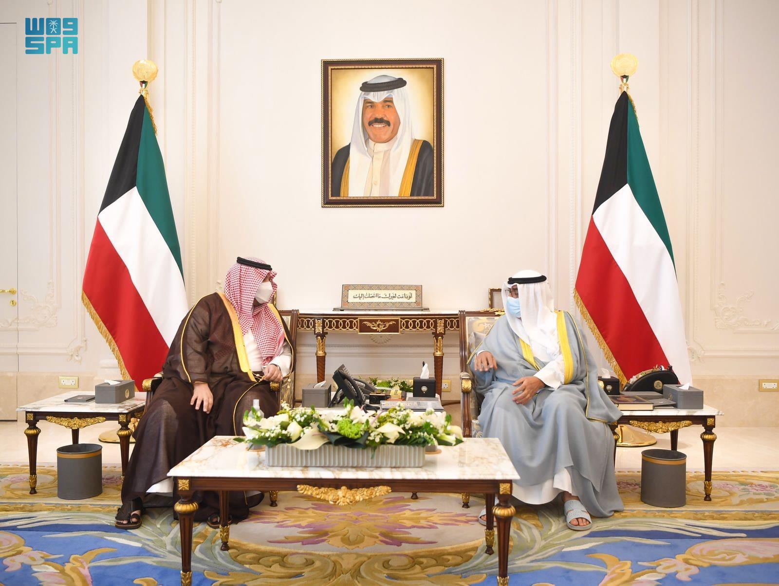 نائب أمير الكويت يستقبل الأمير تركي بن محمد