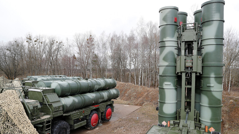 روسيا تبدأ تزويد الهند بمنظومات صواريخ إس-400