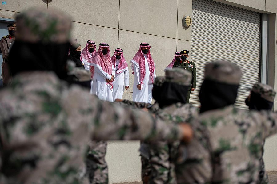 وزير الداخلية يتفقد عمل المديرية العامة للسجون في الرياض