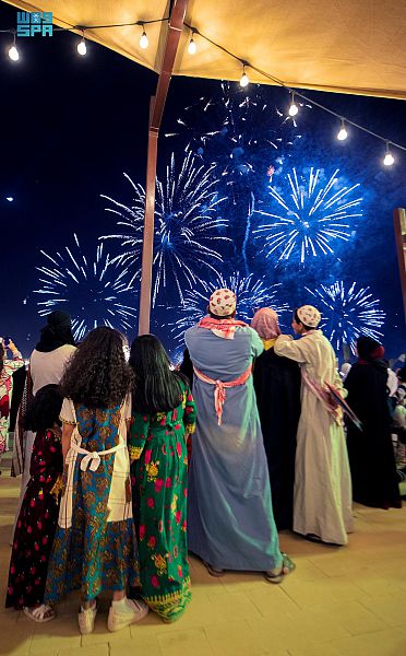 الألعاب النارية تزيّن سماء العاصمة في موسم الرياض 2021 - المواطن