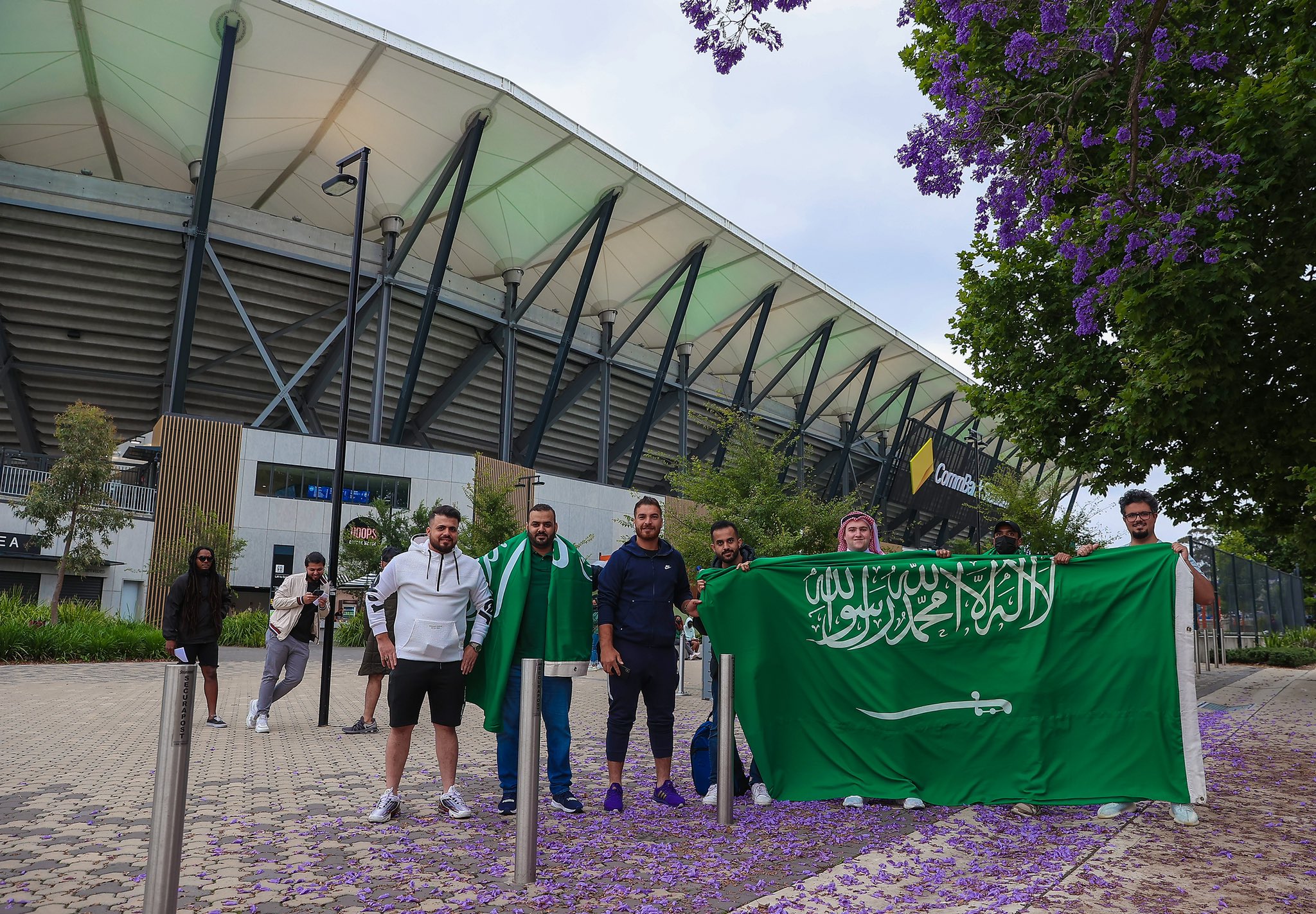 دعم جماهيري حاضر بـ مباراة السعودية وأستراليا