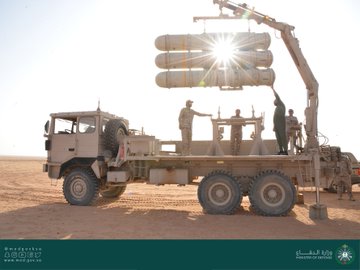 قوات الدفاع الجوي تجري تدريبًا للأنظمة المضادة للصواريخ الباليستية والمسيرات