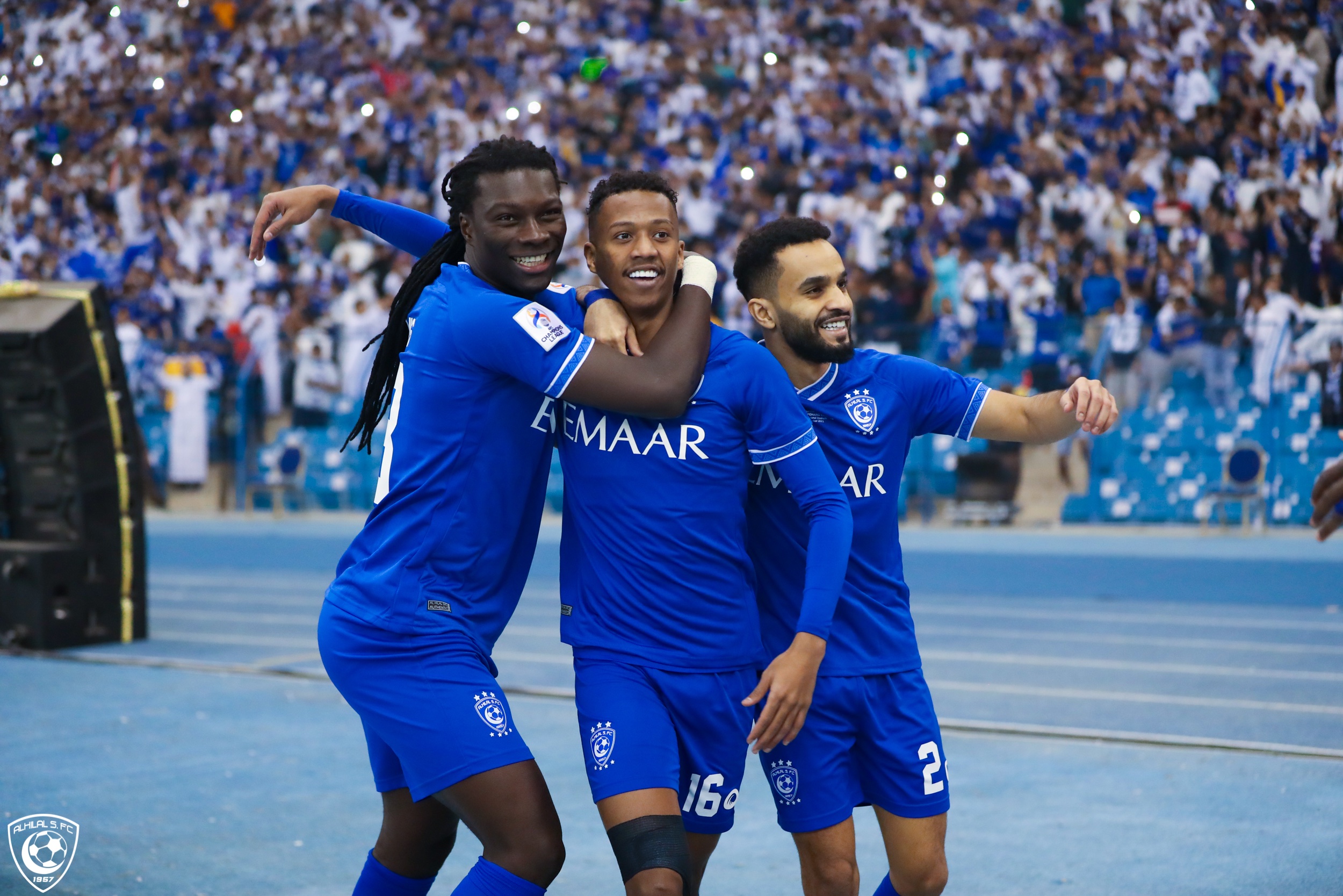 الهلال يُنهي الشوط الأول متفوقًا بصاروخية ناصر الدوسري