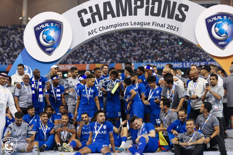 تتويج الهلال بآسيا 2021