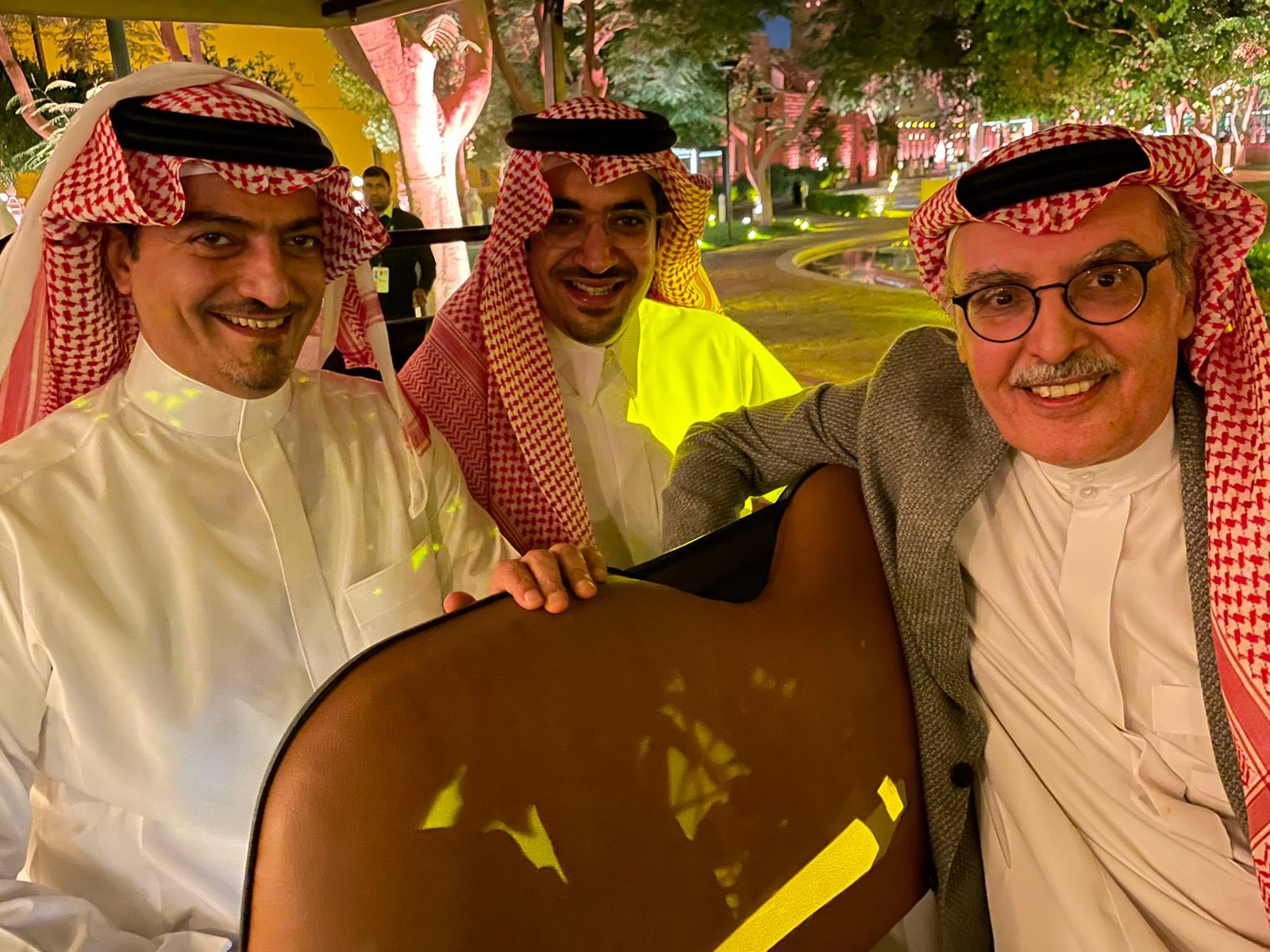 3 أمراء شعراء في موسم الرياض تجمعهم صورة