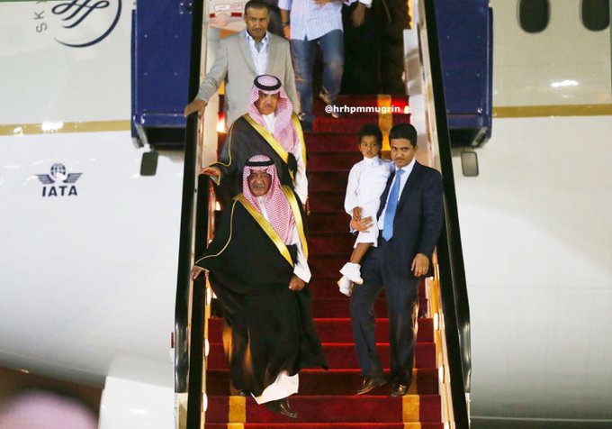 الأمير مقرن بن عبدالعزيز يعود للرياض