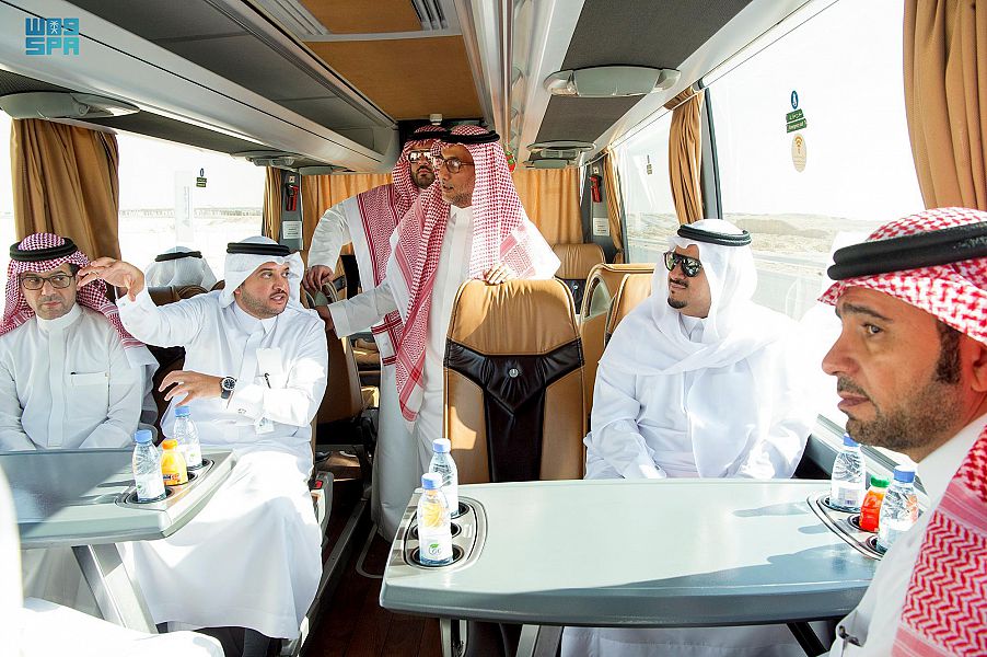 أمير الرياض بالنيابة يتابع تنفيذ ضاحية الجوان