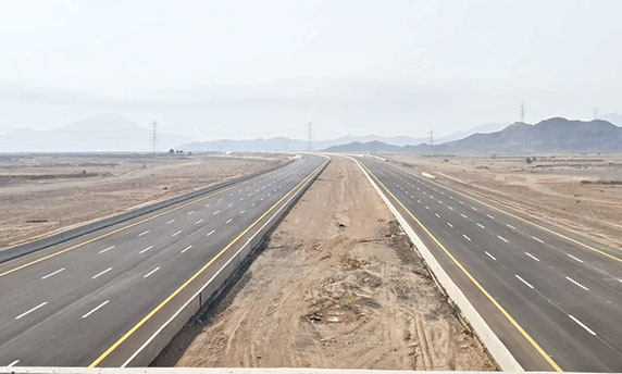 النقل تواصل تنفيذ مشروع الطريق الرابط بين جدة ومكة المكرمة 
