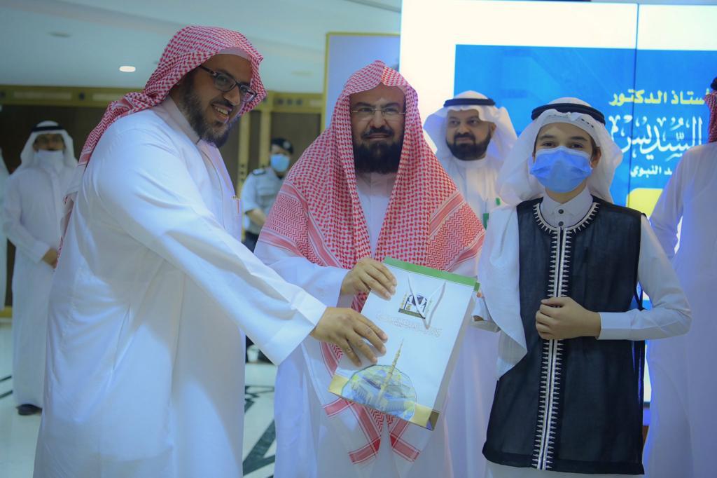 مواكبة لـ2030.. إطلاق مبادرات لتمكين المرأة في المسجد النبوي