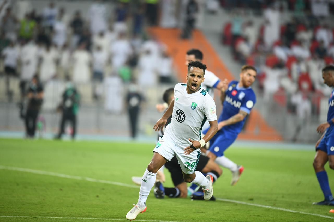 هل ينضم عبدالرحمن غريب للهلال؟!