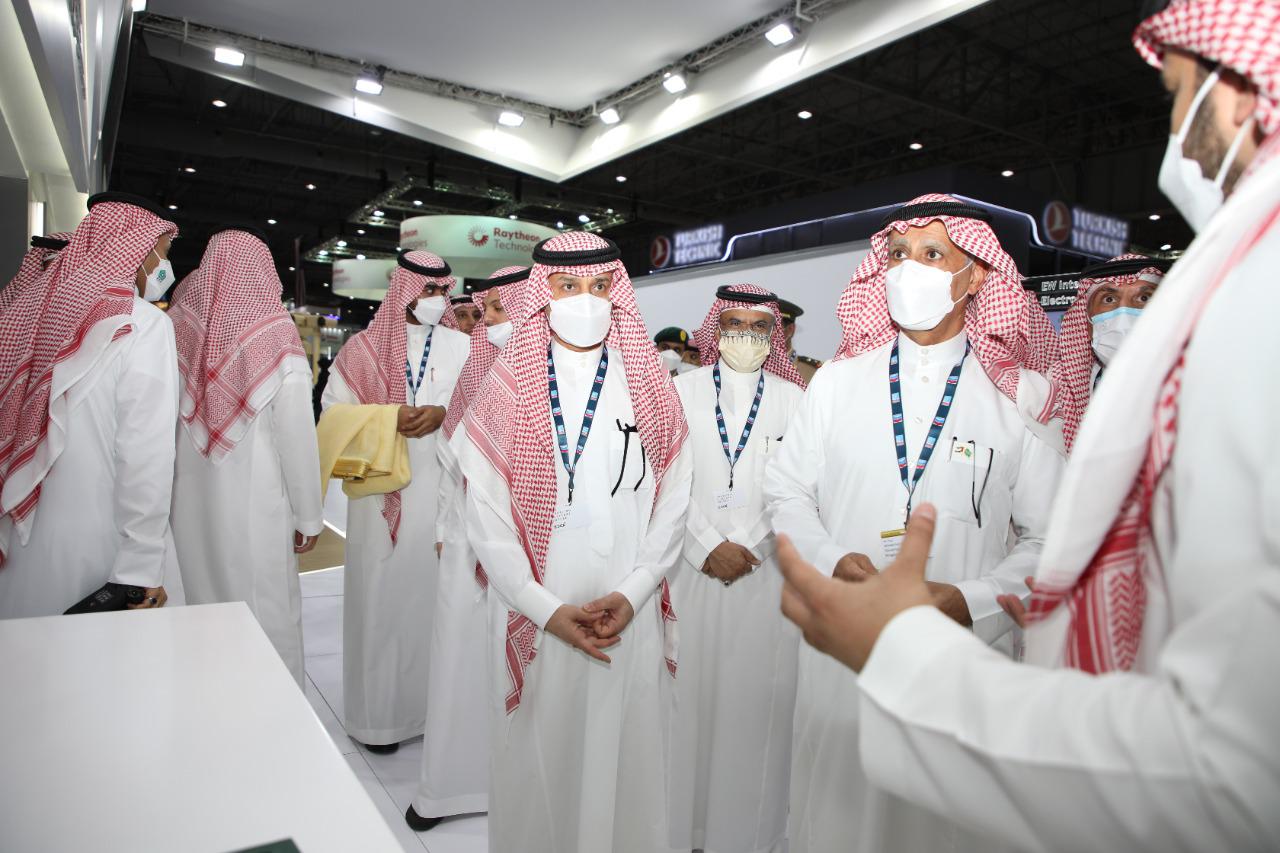 هيئة الصناعات العسكرية تفتتح جناحها في معرض دبي للطيران