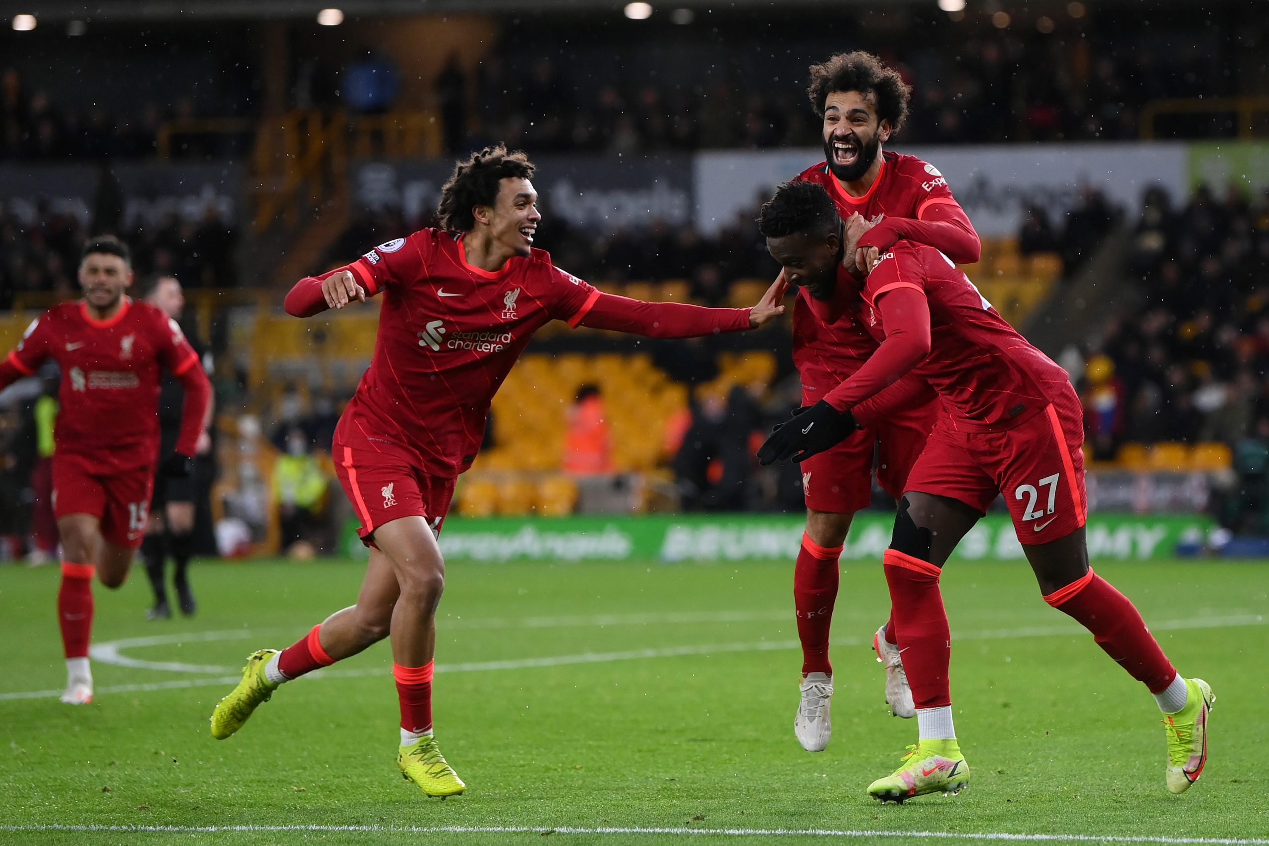 ليفربول يحسم مصير محمد صلاح وماني