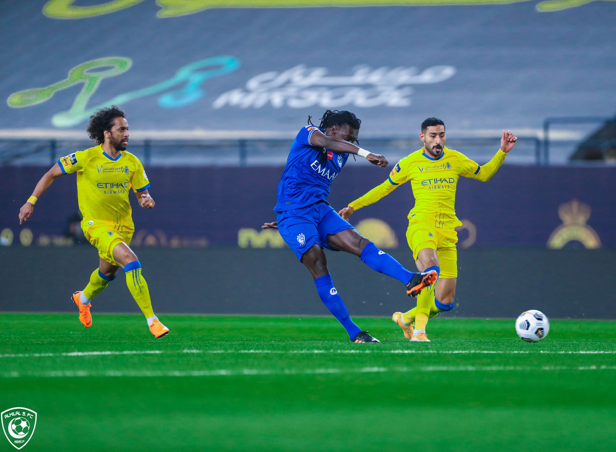 الهلال يرغب بالفوز الـ12 والنصر يطارد الانتصار السابع بـ درة الملاعب