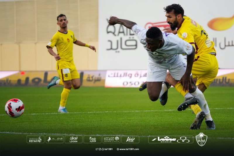الطائي والحزم