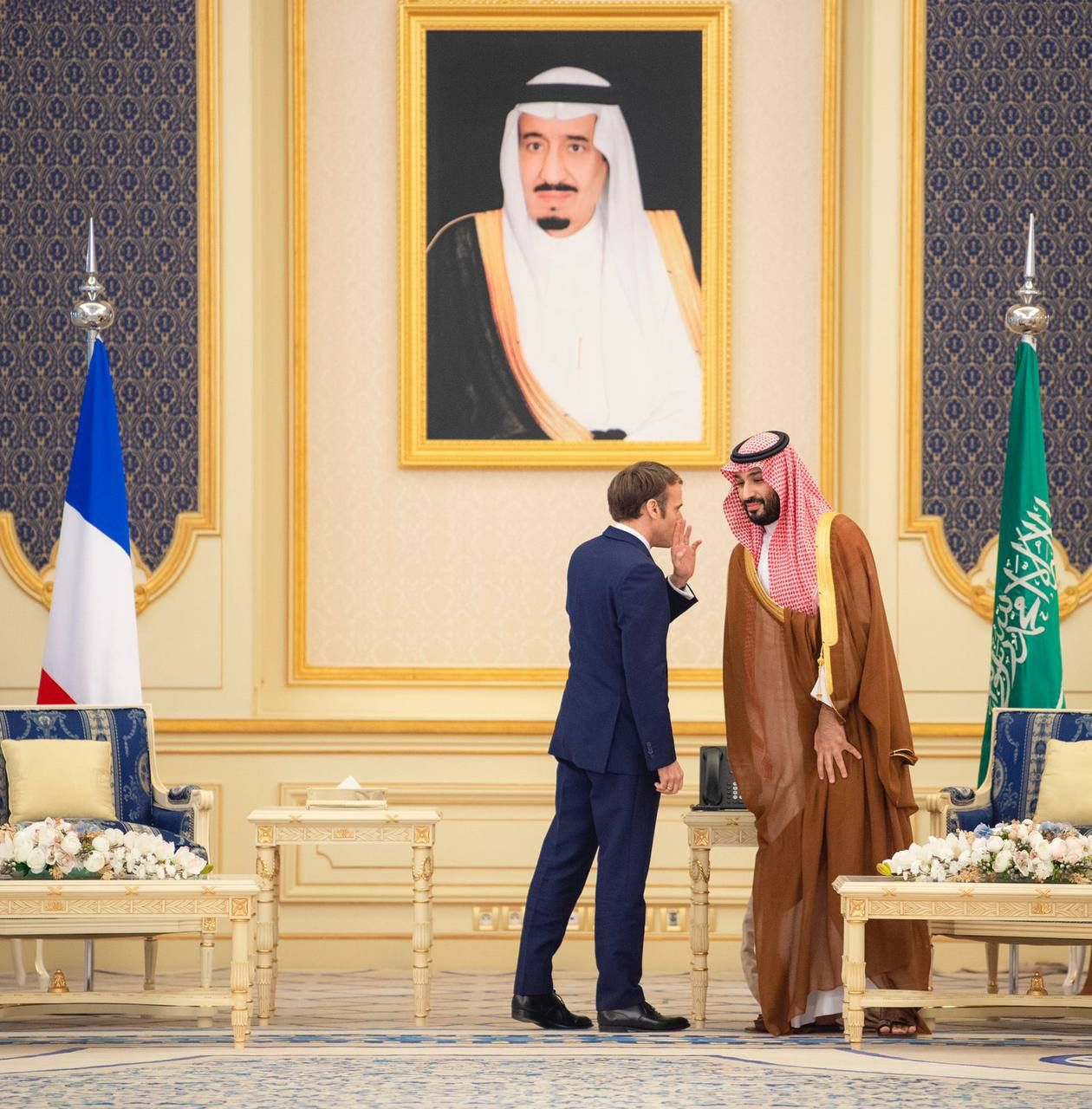 ماكرون : الحوار مع السعودية ضروري .. أجريت مناقشة صريحة مع محمد بن سلمان
