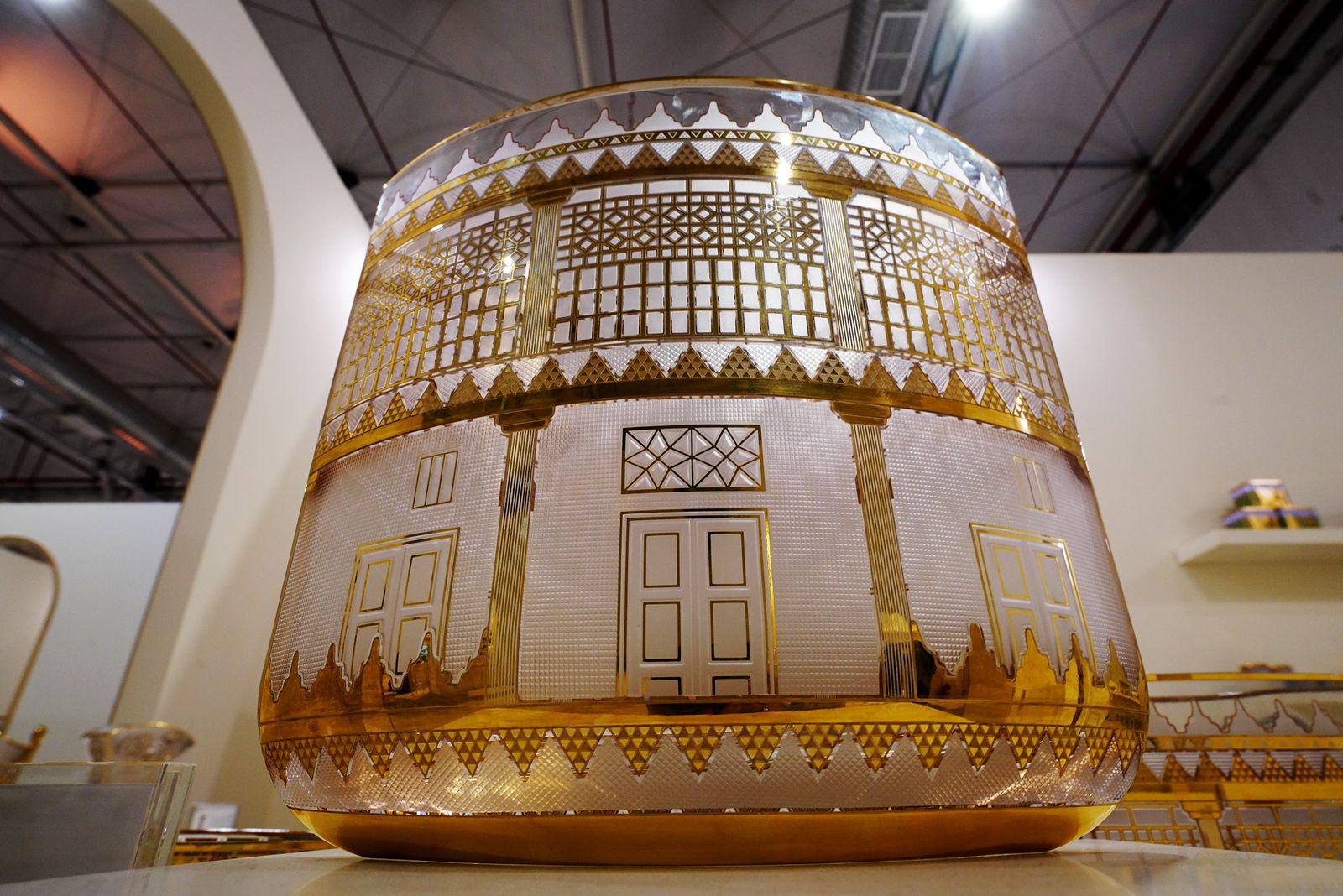 قصرا الحكم والمربع.. #معرض_أنا_عربية يعكس التراث السعودي بماء الذهب