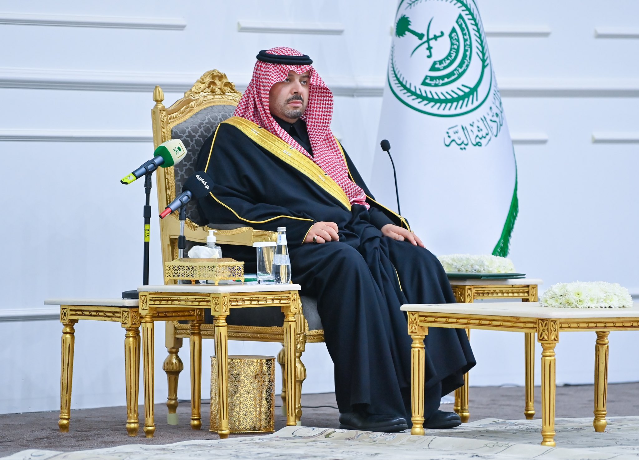 أمير الشمالية يناقش توظيف الشباب السعودي مع المواطنين