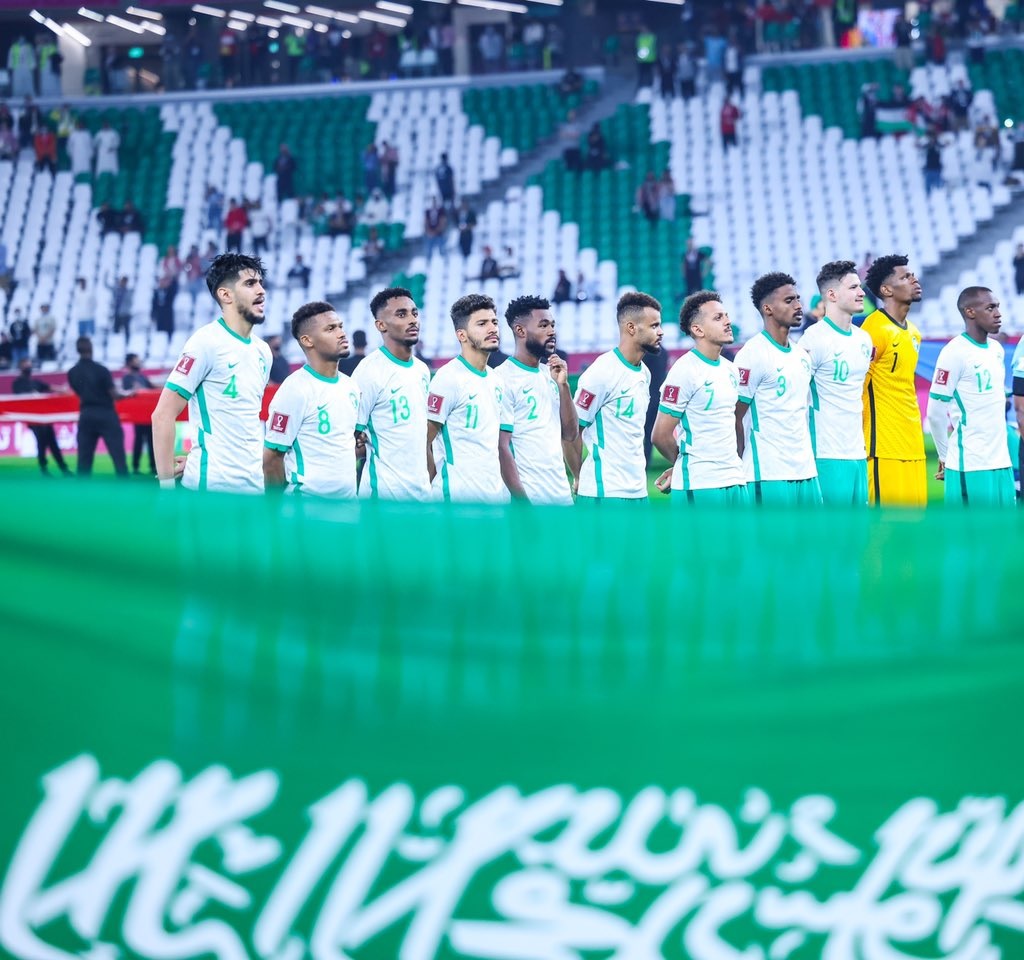 منتخب السعودية بالزي الأبيض