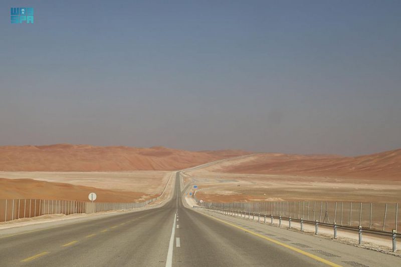 الطريق الرابط بين المملكة العربية السعودية وسلطنة عمان