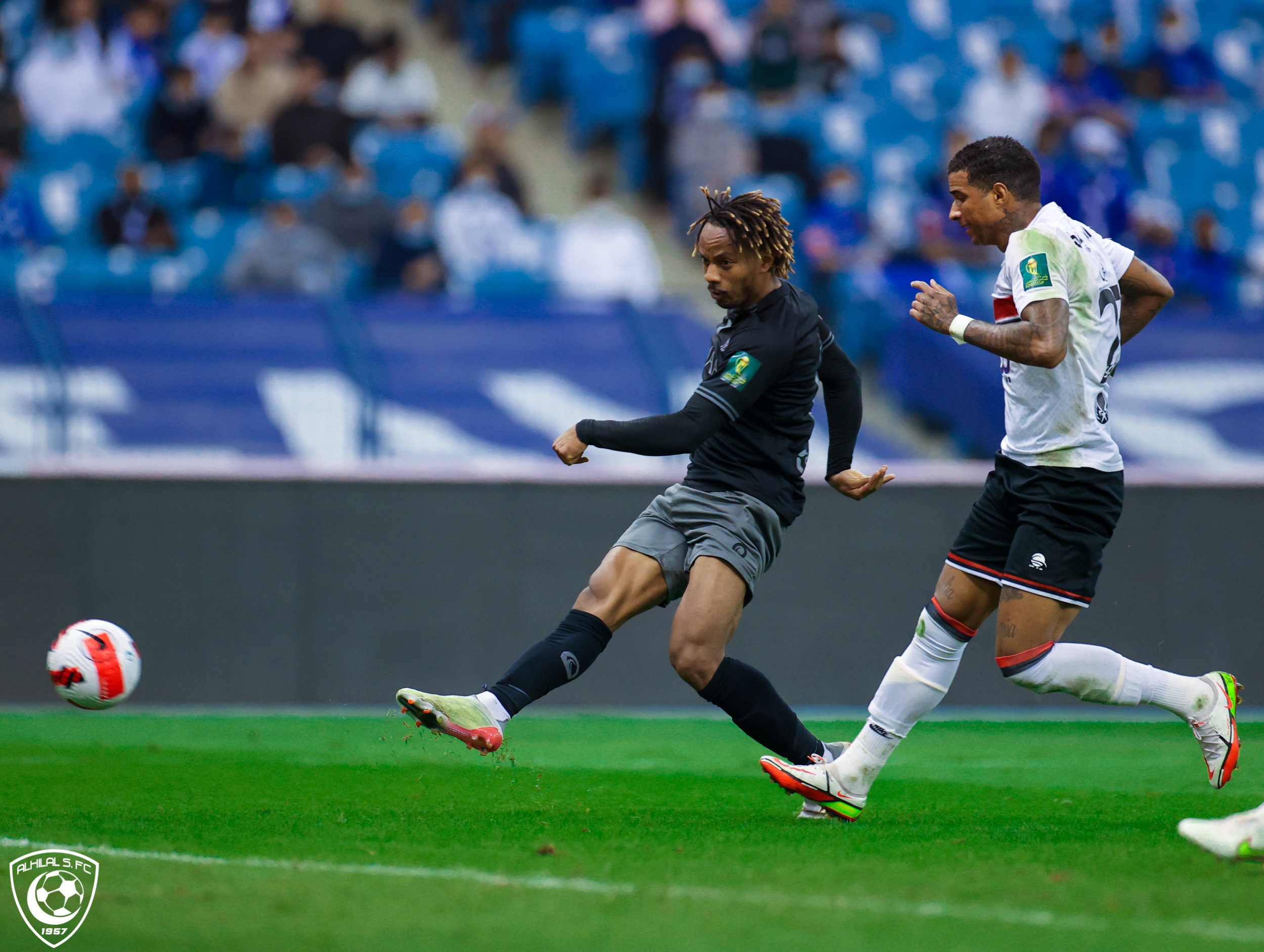 الهلال لدور الـ8 في كأس الملك