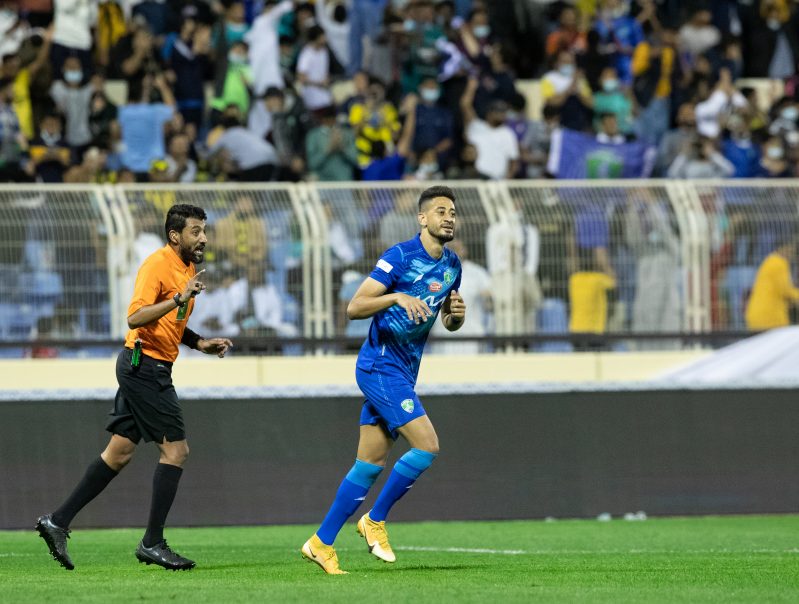 خالد الصلوي في مباراة الاتحاد والفتح