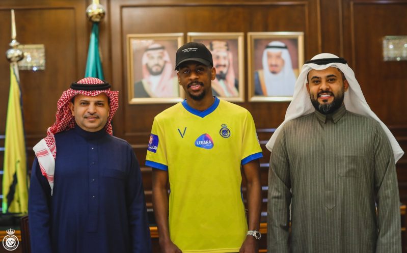 عبدالله الخيبري مع رئيس النصر