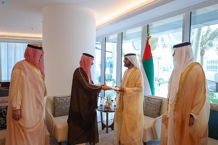 الملك سلمان يبعث رسالة خطية لرئيس الإمارات