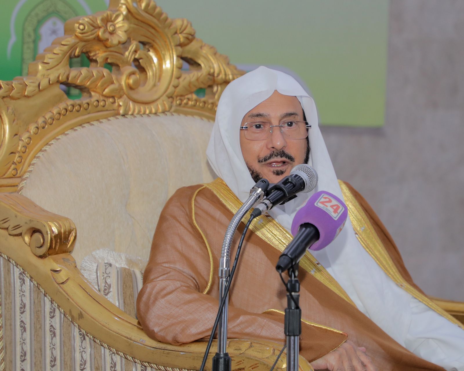 وزير الشؤون الإسلامية: الإمامة أمانة والخطابة مسؤولية