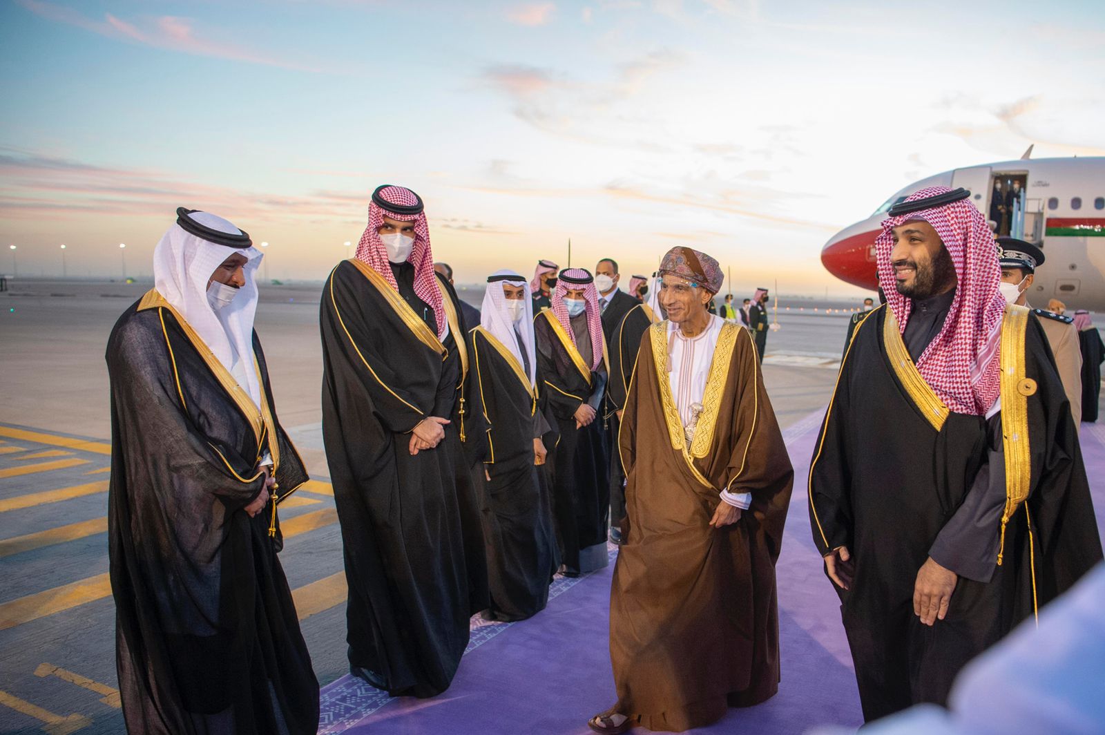 بدء توافد قادة ورؤساء وفود دول مجلس التعاون لحضور قمة الرياض