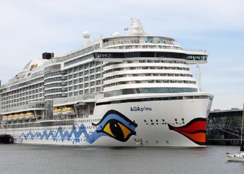 احتجاز سفينة سياحية على متنها 4 آلاف شخص بسبب تفشي كورونا - المواطن