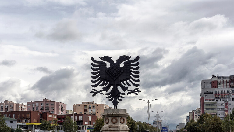 اشتباكات بين أنصار المعارضة الألبانية حول قيادة الحزب