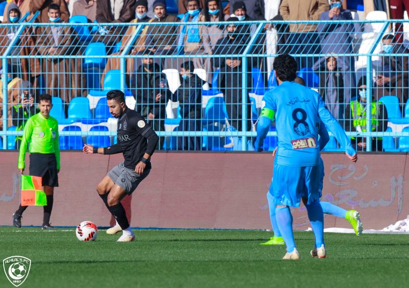 الباطن ضد الهلال