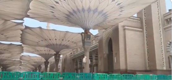 لحظة هطول أمطار الخير على المسجد النبوي