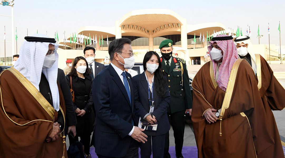 رئيس كوريا يغادر الرياض بعد زيارة ناجحة