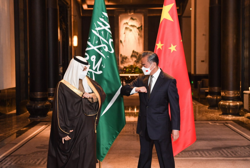 فيصل بن فرحان أول وزير خارجية يزور الصين في 2022 - المواطن