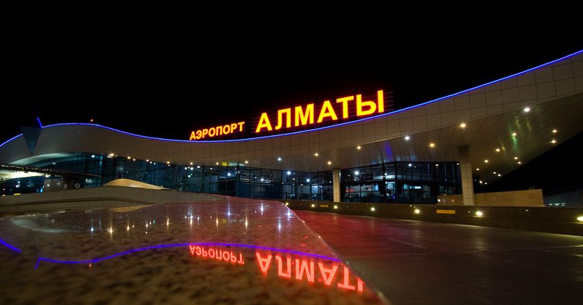المتظاهرون يسيطرون على مطار ألماتي في كازاخستان