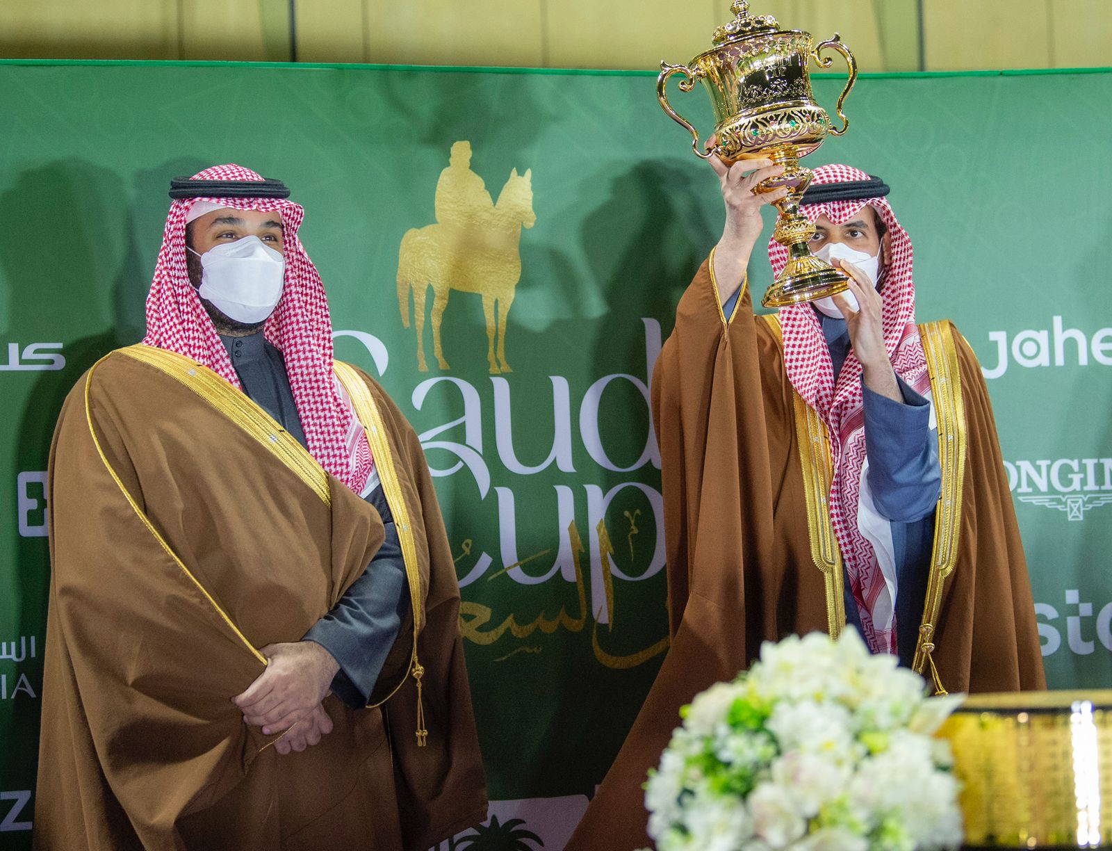  ولي العهد يتوج سعود بن سلمان بـ كأس السعودية 2022 الأغلى في العالم