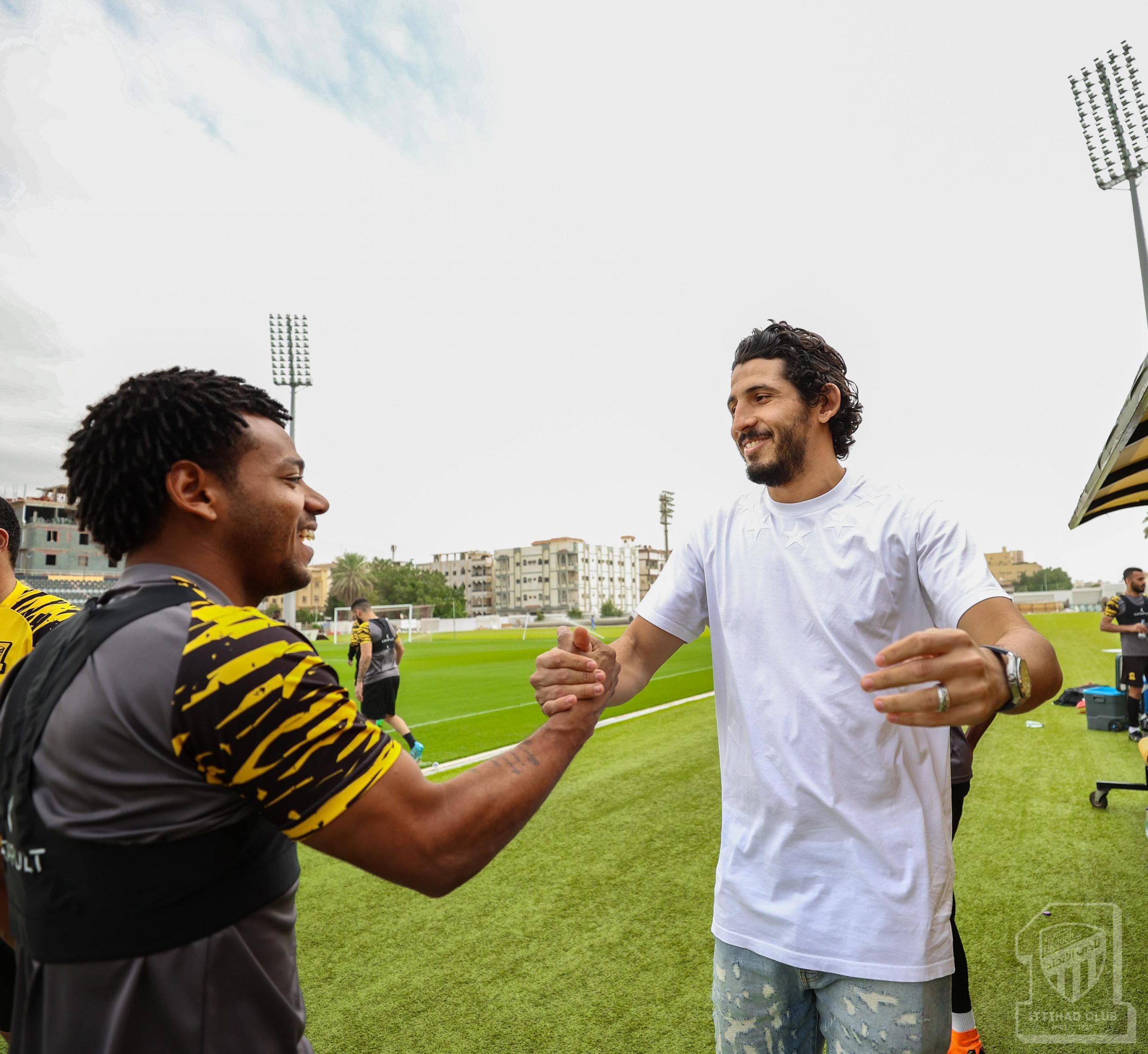 أحمد حجازي يعود إلى الاتحاد بعد 11 يومًا