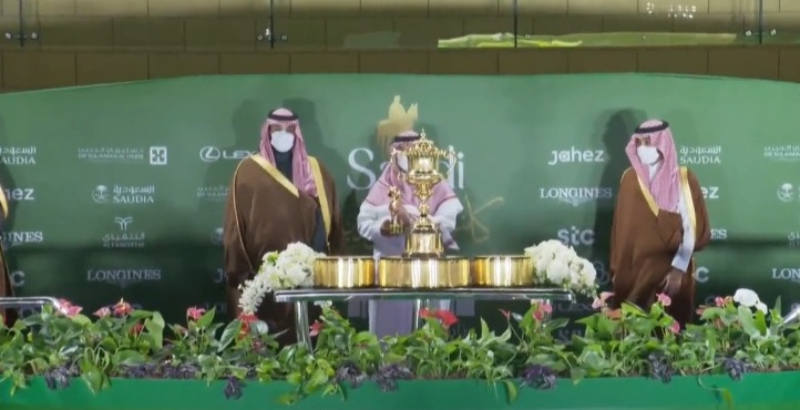 الجواد “إمبلم رود” لـ سعود بن سلمان يفوز بـ كأس السعودية 2022