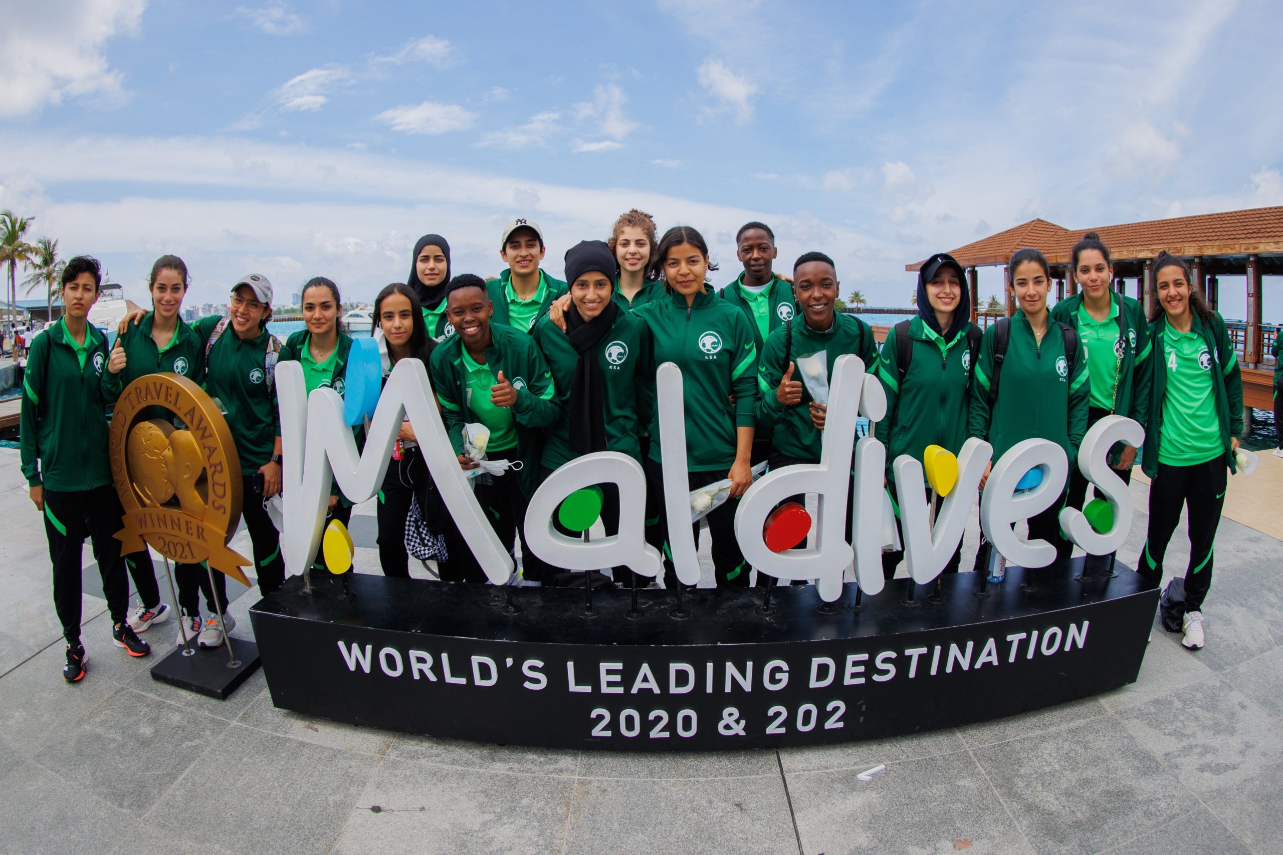 أخضر السيدات يصل المالديف لبدء مشواره الدولي