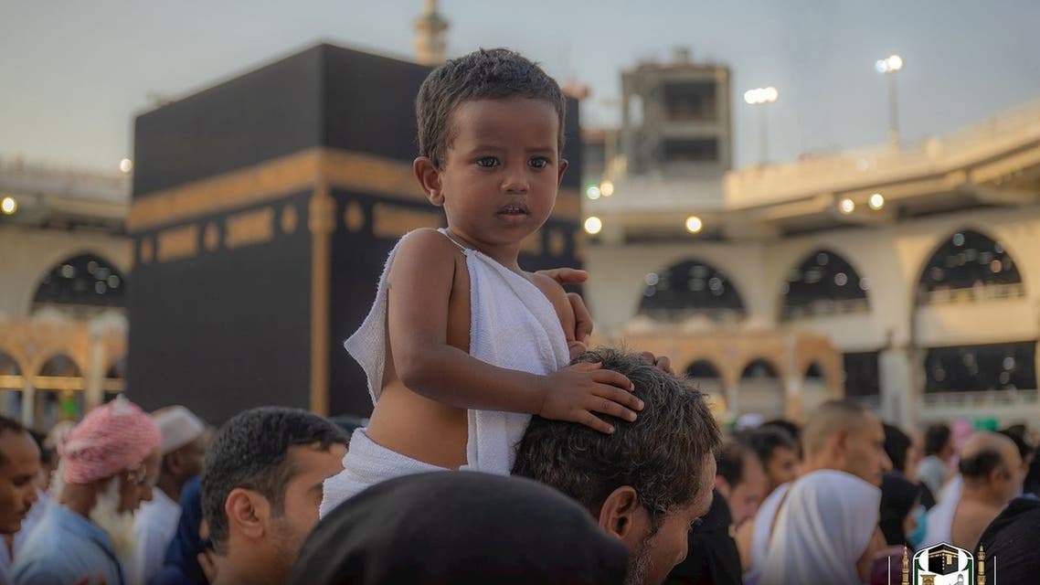 الحج والعمرة : دخول الأطفال المسجد الحرام بعمر 7 سنوات