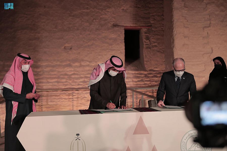 اتفاقية تعاون بين تطوير الدرعية ودارة الملك عبدالعزيز