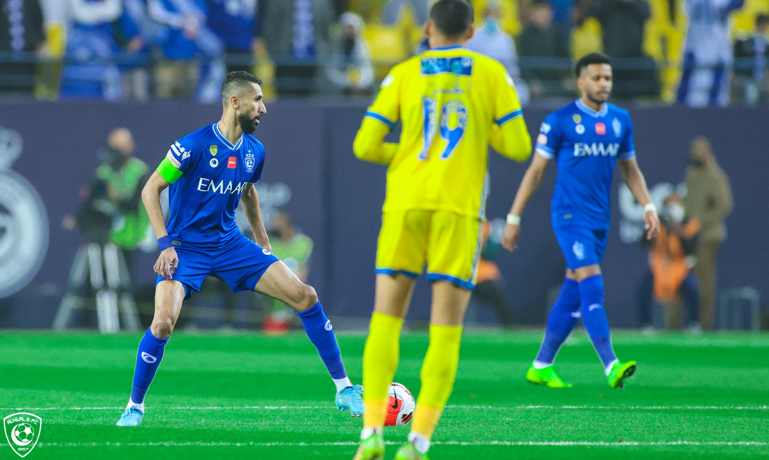 الهلال يتفوق على النصر في مرسول بارك