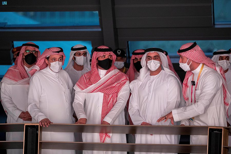 عبدالعزيز بن سعود يزور إكسبو دبي ويتفقد جناح السعودية